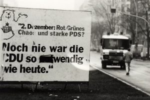Wahlkampfplakat der CDU, November 1990; Archiv telegraph[/caption]


<p class=